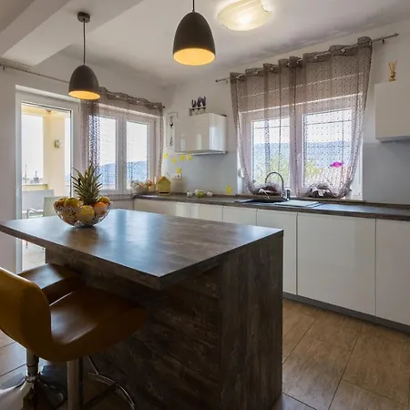 Kuca Ujdenica * Grižane