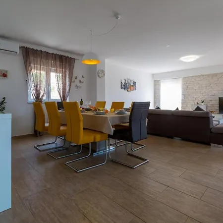 度假居 Kuca Ujdenica