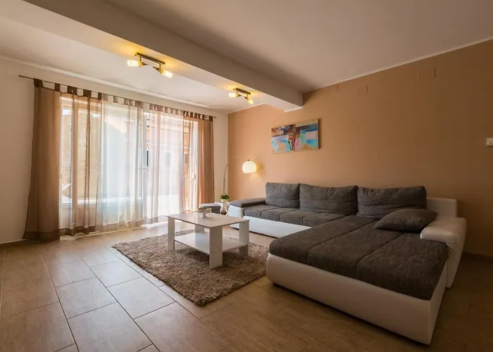 Kuca Ujdenica Casa de Férias