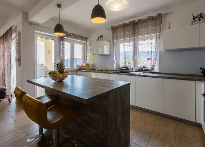 Kuca Ujdenica * Grižane