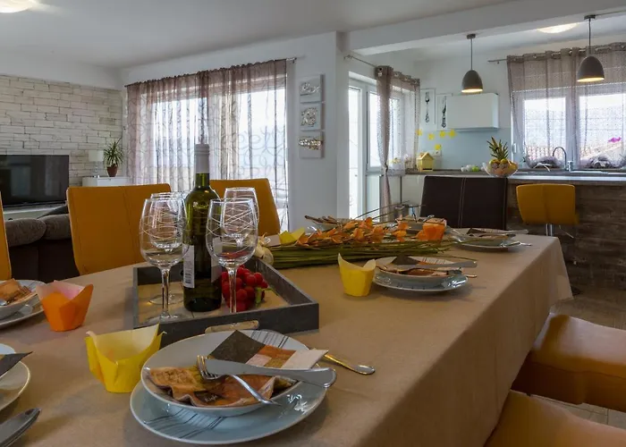 Kuca Ujdenica * Grižane