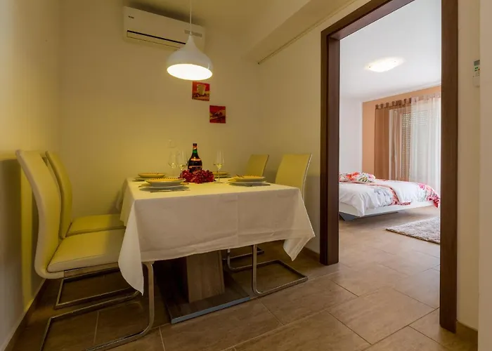 Casa de Férias Kuca Ujdenica