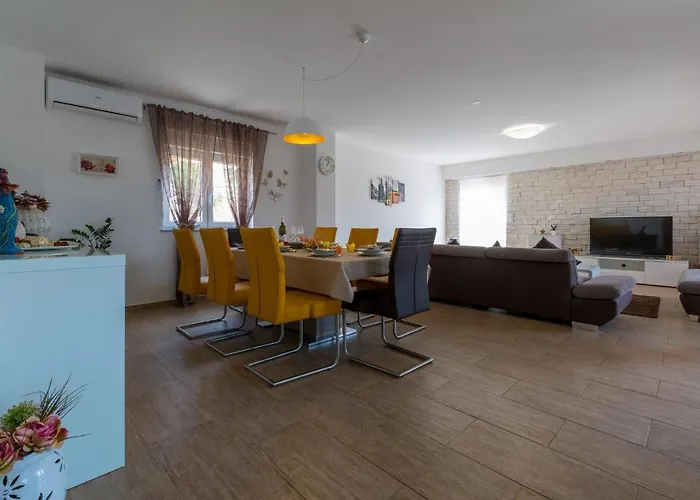 Casa de Férias Kuca Ujdenica