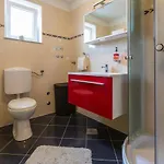 Kuca Ujdenica Grižane