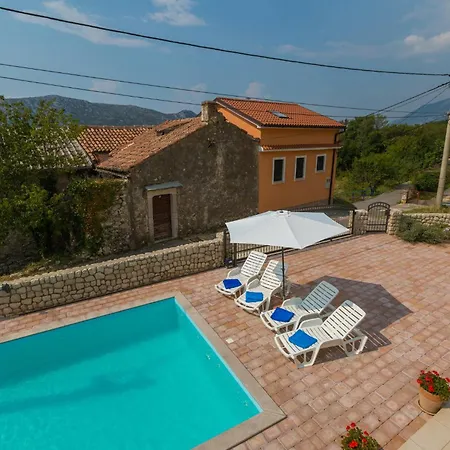 Holiday home Kuca Ujdenica *
