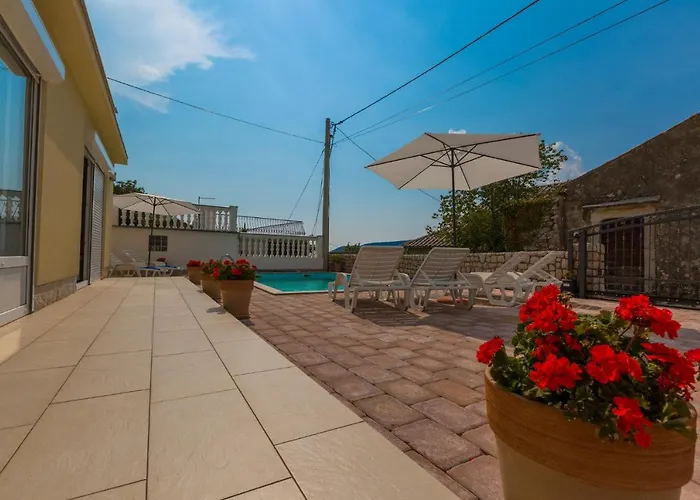 Kuca Ujdenica * Grižane